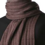 Echarpe marron � c�tes