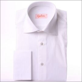 Chemise cintr�e blanche � poignets mousquetaires