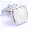 Carr� en simili nacre blanche avec bords arrondis